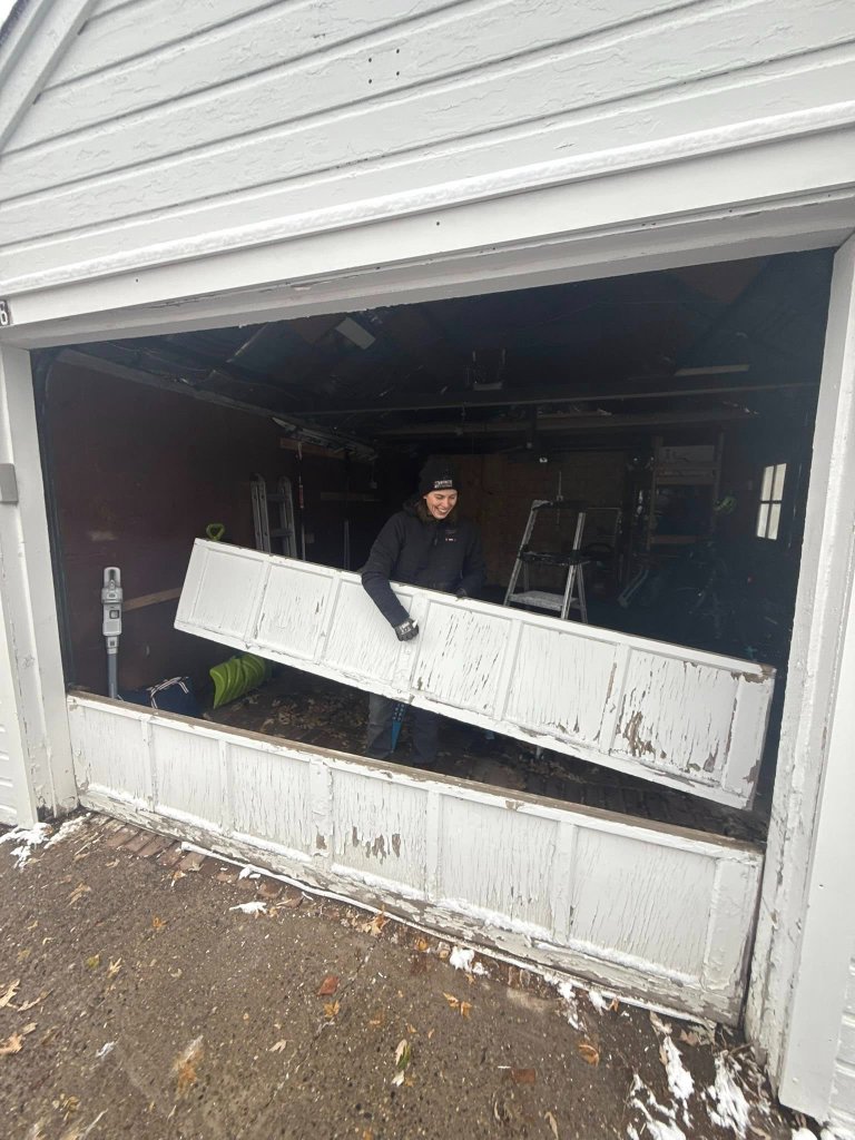 Before & After Replacement - Pronto Garage Door Repair Minneapolis