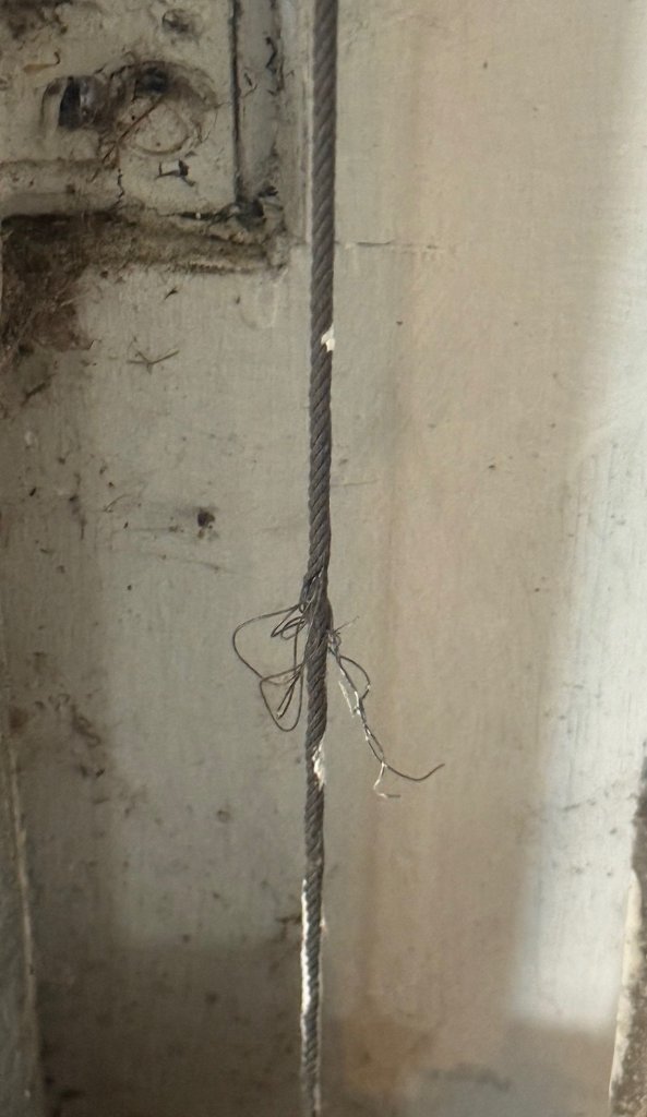 Broken Cable Repair - Pronto Garage Door Repair Minneapolis